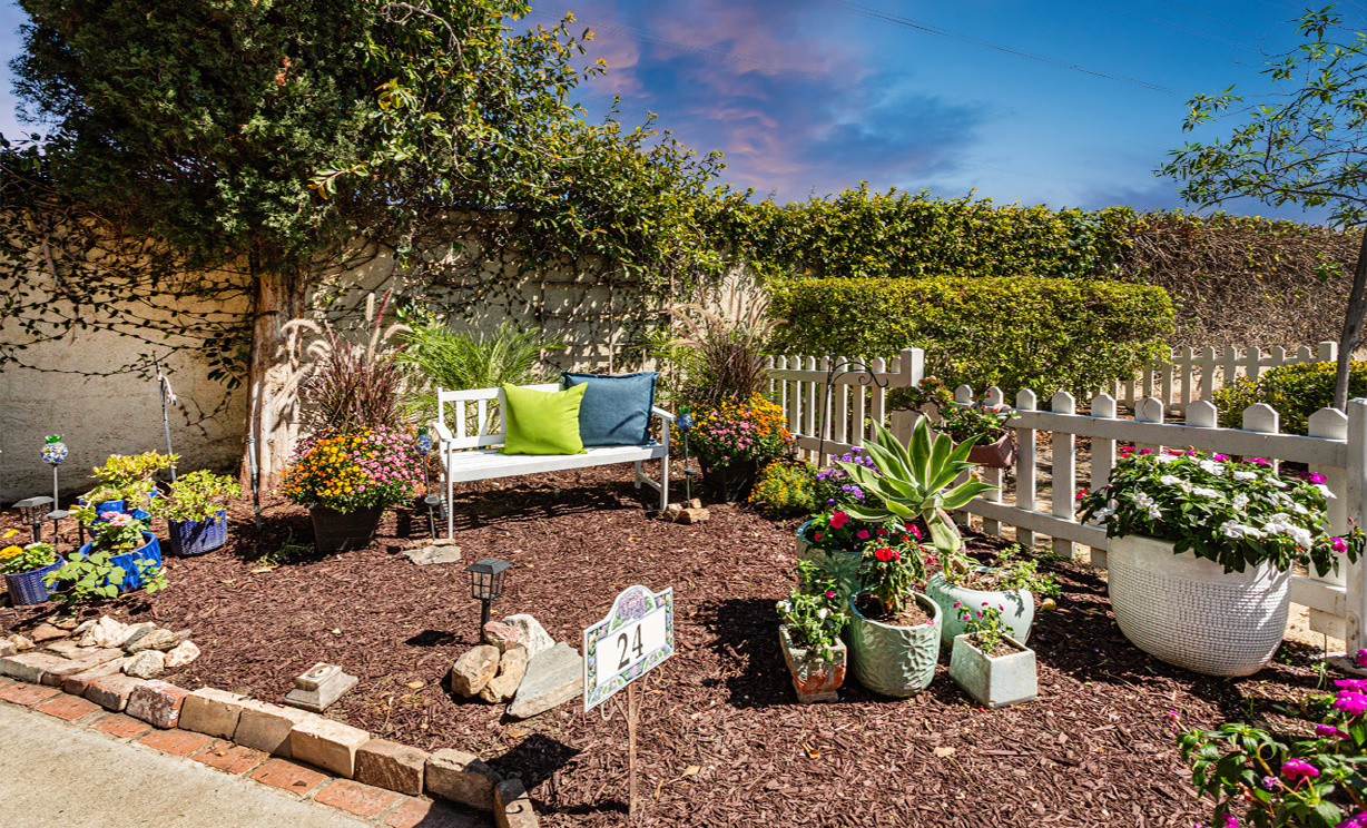 24 Riverstone, Irvine CA: 