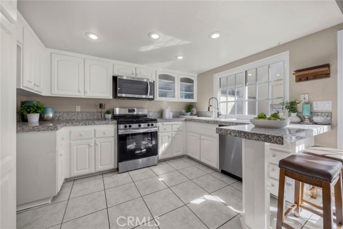 607 Santa Cruz Court, San Dimas CA: 