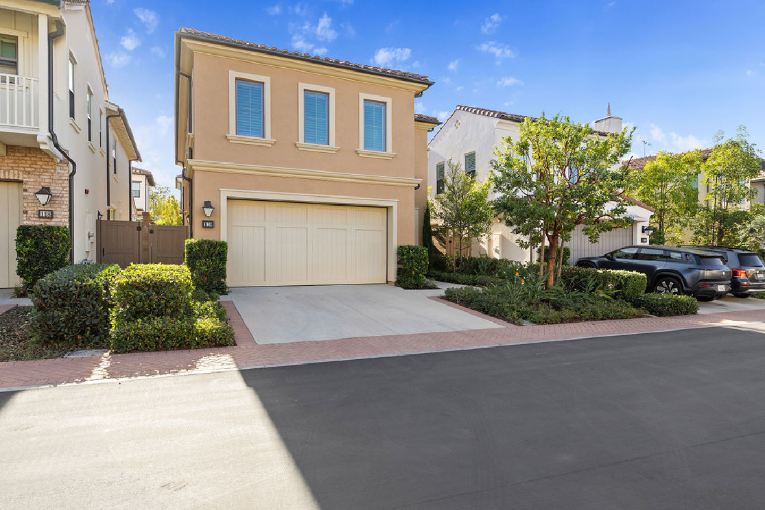 120 Baja, Irvine CA: