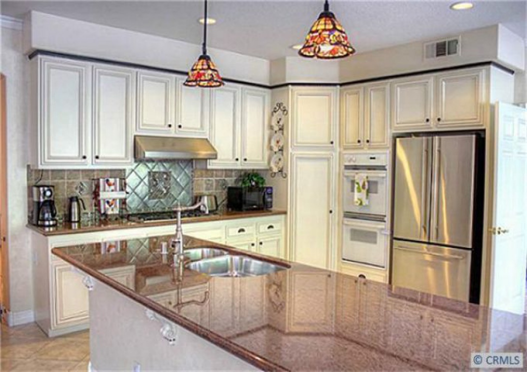 956 S Creekview Ln, Anaheim Hills CA: 