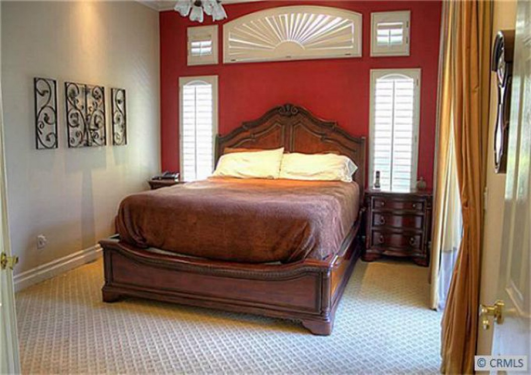 956 S Creekview Ln, Anaheim Hills CA: 