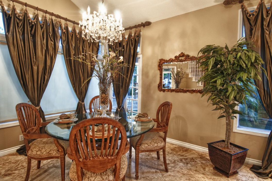 726 South Heatherglen Circle , Anaheim Hills CA: 