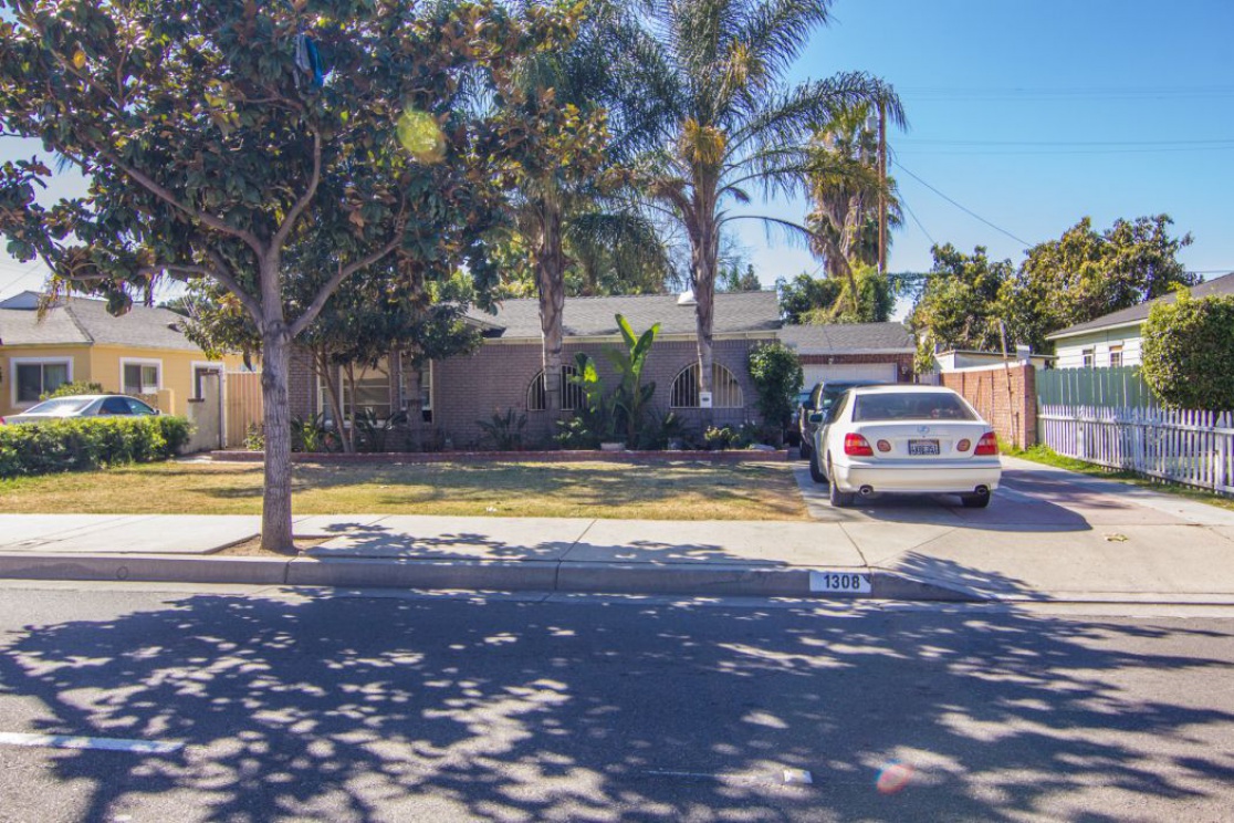 1308 North Flower Street, Santa Ana CA: 